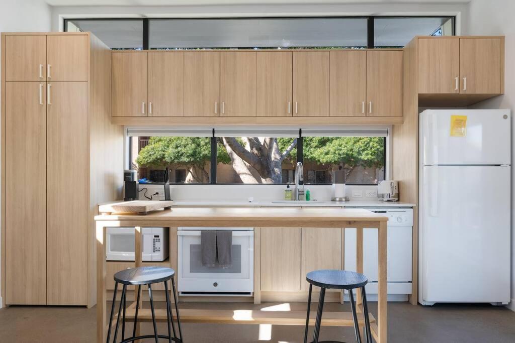 Apartment Eco-friendly 1-bedroom - 80 Walkscore! *